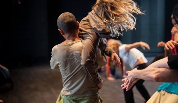 Danse le dimanche !